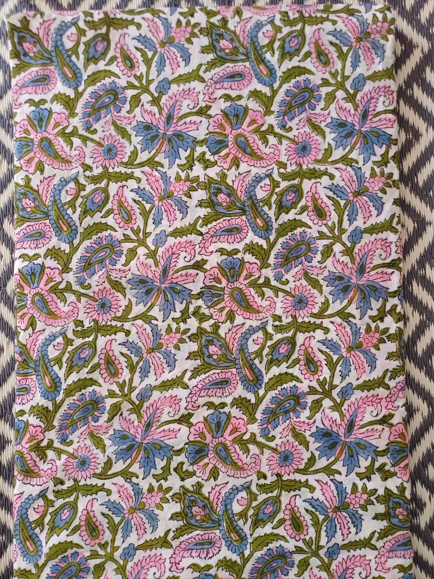Fabric/Material:Fabric White with Blue Pink Flowers