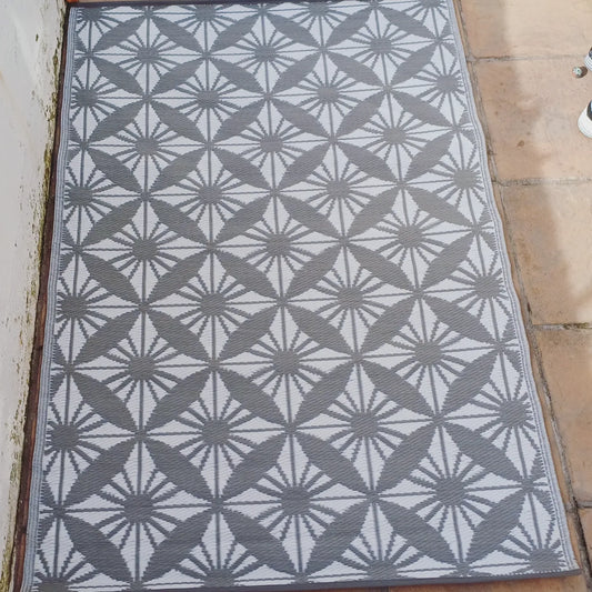 Carpets and Mats:Grey Geo Star - Small