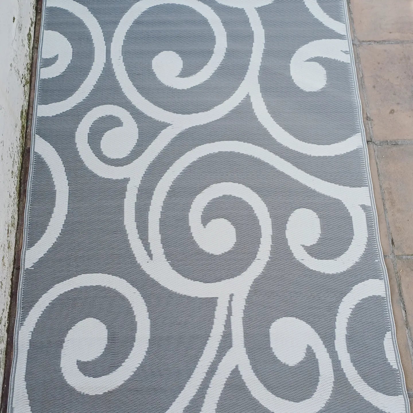 Carpets and Mats:Grey White Swirly - Small