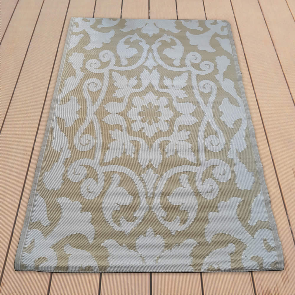 Carpets & Plastic Mats - Cream and White Ornat