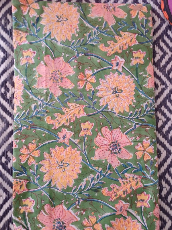 Fabric/Material:Fabric Green Orange Floral
