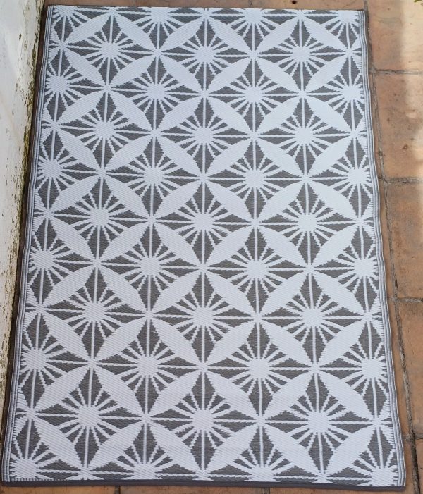 Carpets and Mats:Grey Geo Star - Small - Image 2
