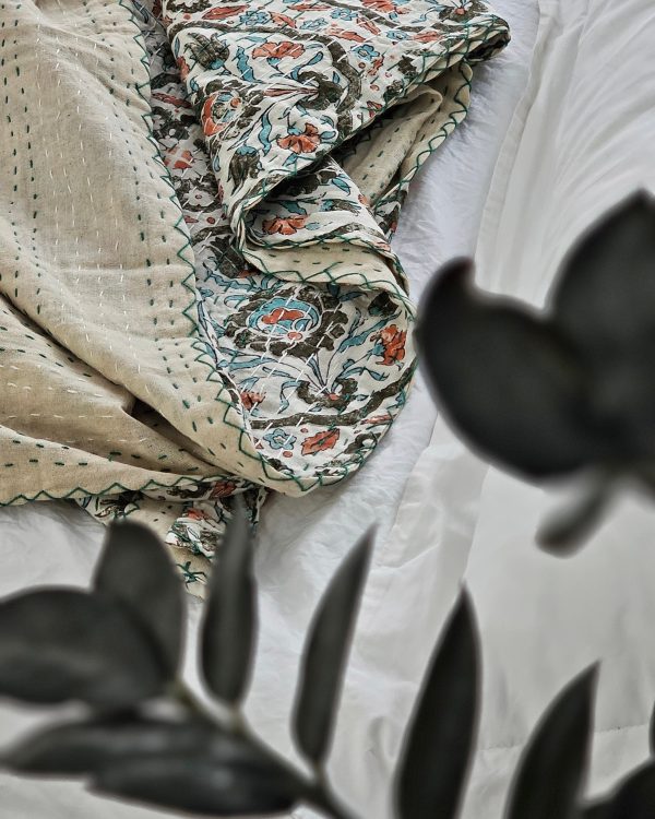 Bedspread Queen (Kantha) Screen Print Gudari (2 layer) - Cream Ornate - Image 7