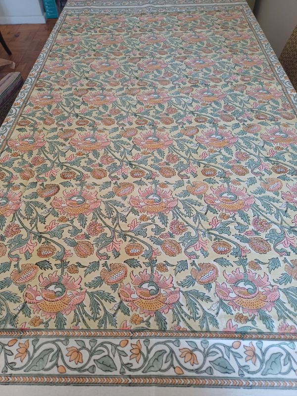 Table Cloth Yellow pink Block Print Mughal - 6 seater - Size: 150cm x 150cm - Image 4