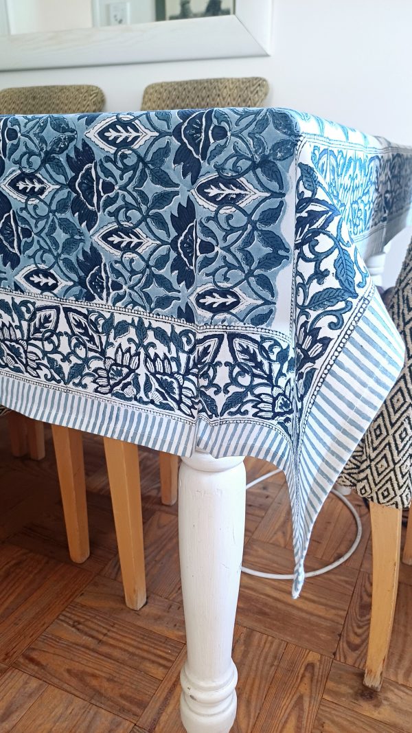 Table Cover Dark Blue white Ornate Block Print Mughal - 6 seater - Size: 130cm x 180cm - Image 3