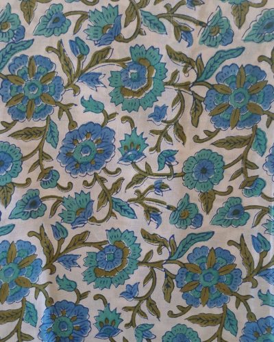 Fabric/Material:Fabric White Blue Turquoise flowers - Appx 113cm Wide