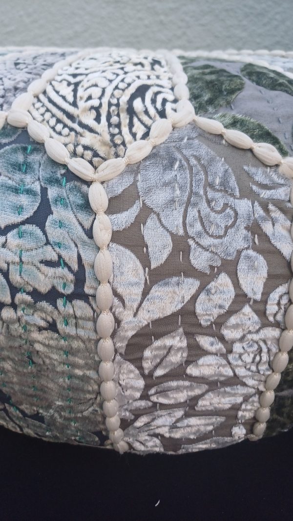 Pouff - Kali DN. Burnout Velvet with Mutter Lace | Polyester-Viscose-Cotton Filling - 60 x 20cm - Image 4