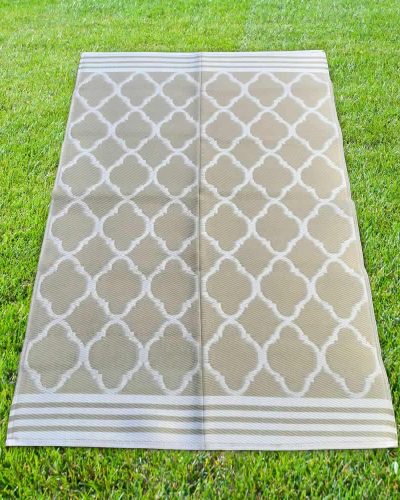 Carpets & Plastic Mats – Cream and White Ogee Repeat