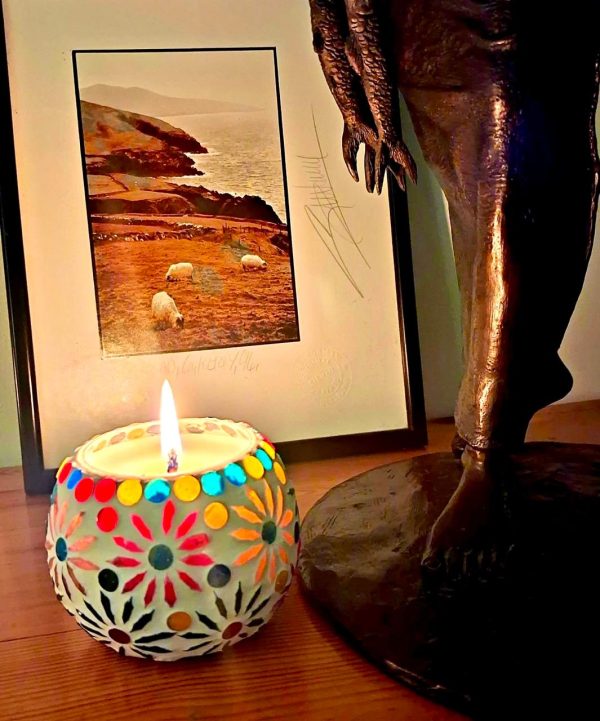 Tea Light Multi Colour Star Pear Cinnamon Soy Candle - Image 2