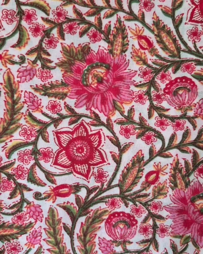 Fabric/Material:Fabric White with Pink Flowers green stems Appx 112-119cm Wide
